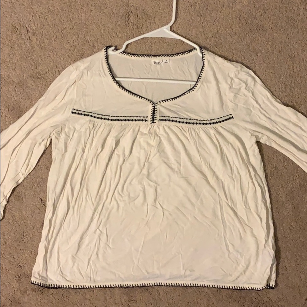 The GAP white/black blouse with stitching